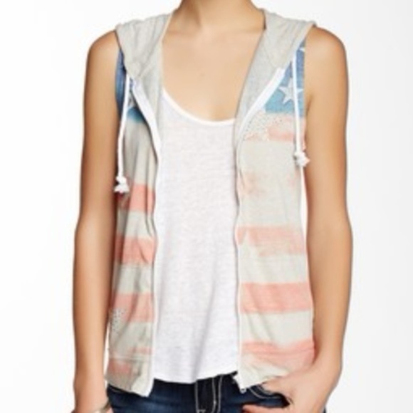 ❄️ NWOT Miss Me Women's Zip Up Vest Hoodie☃️ - Picture 5 of 5